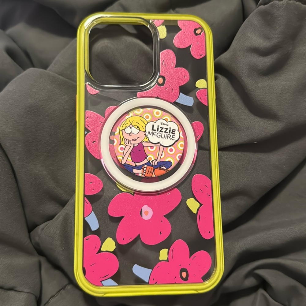 Like new Otterbox case with Lizzie McGuire Socket for iPhone 15 Pro max